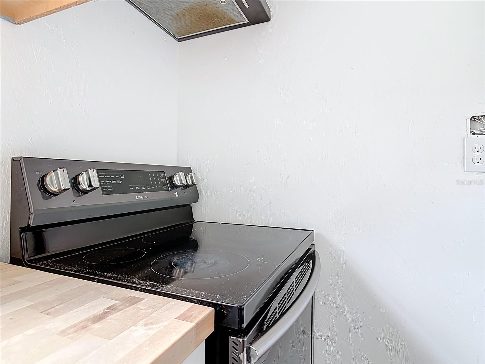 633 1/2 ELM AVE, DAYTONA BEACH, FL, 32117