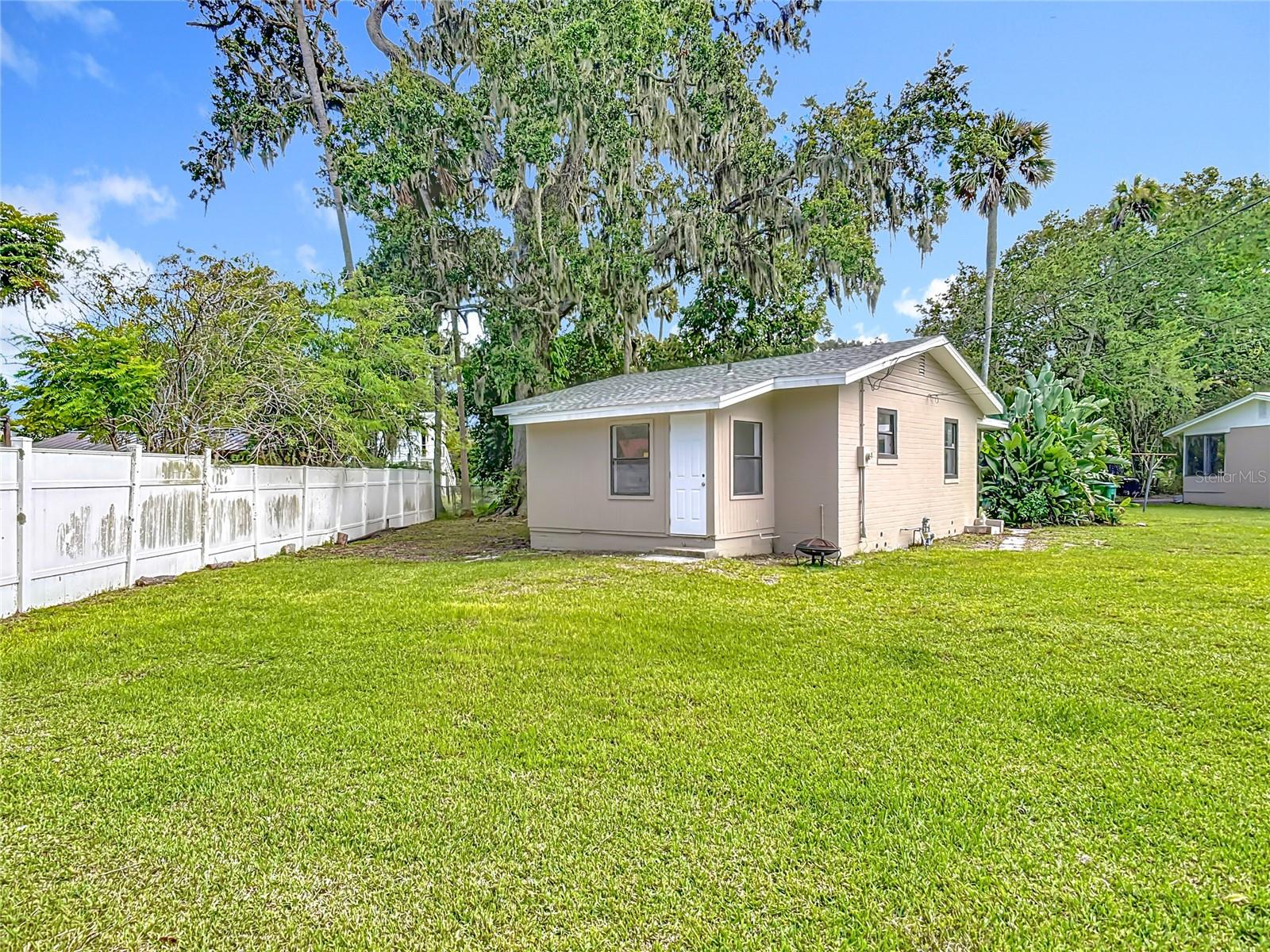 633 1/2 ELM AVE, DAYTONA BEACH, FL, 32117