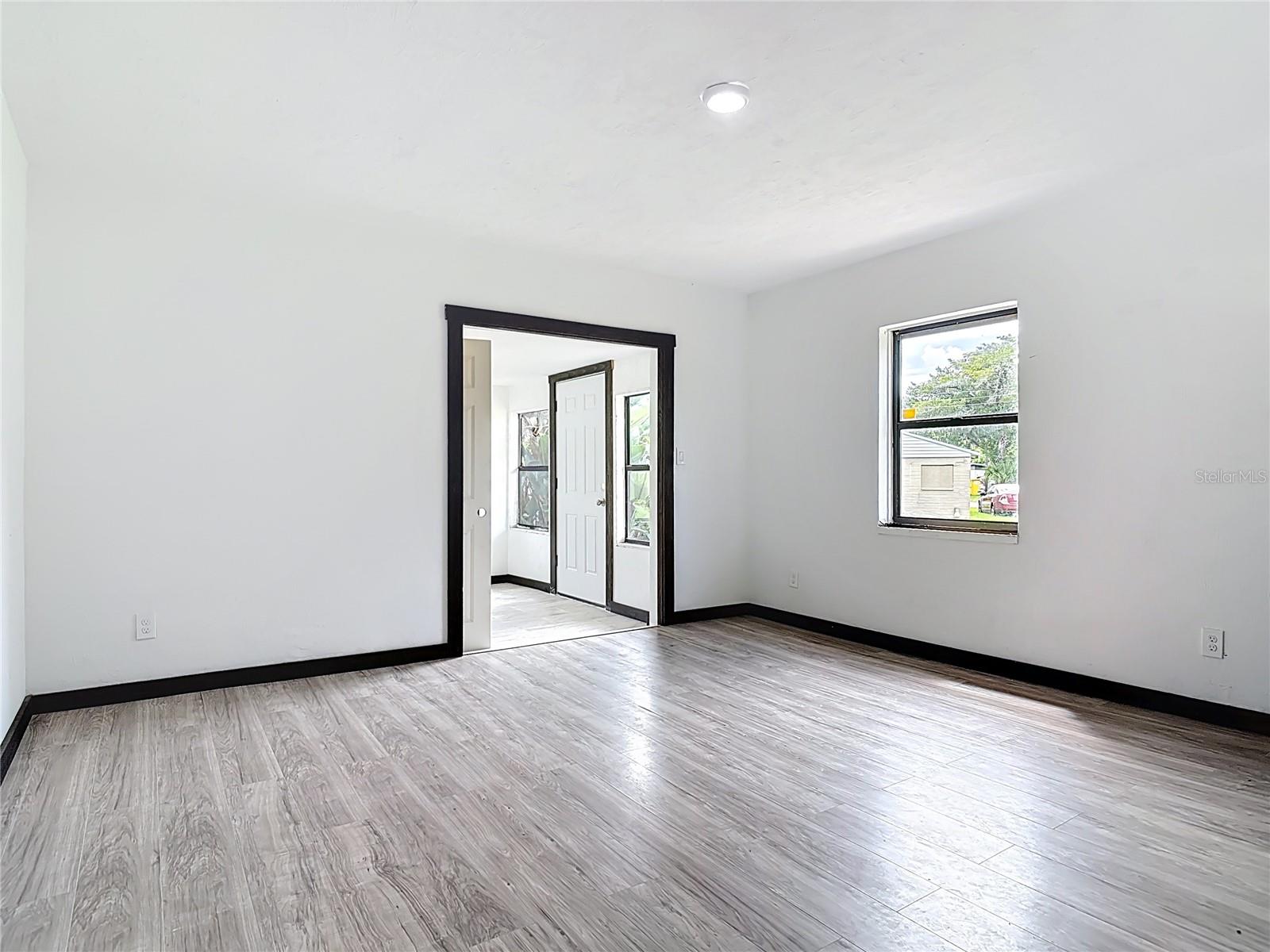 633 1/2 ELM AVE, DAYTONA BEACH, FL, 32117