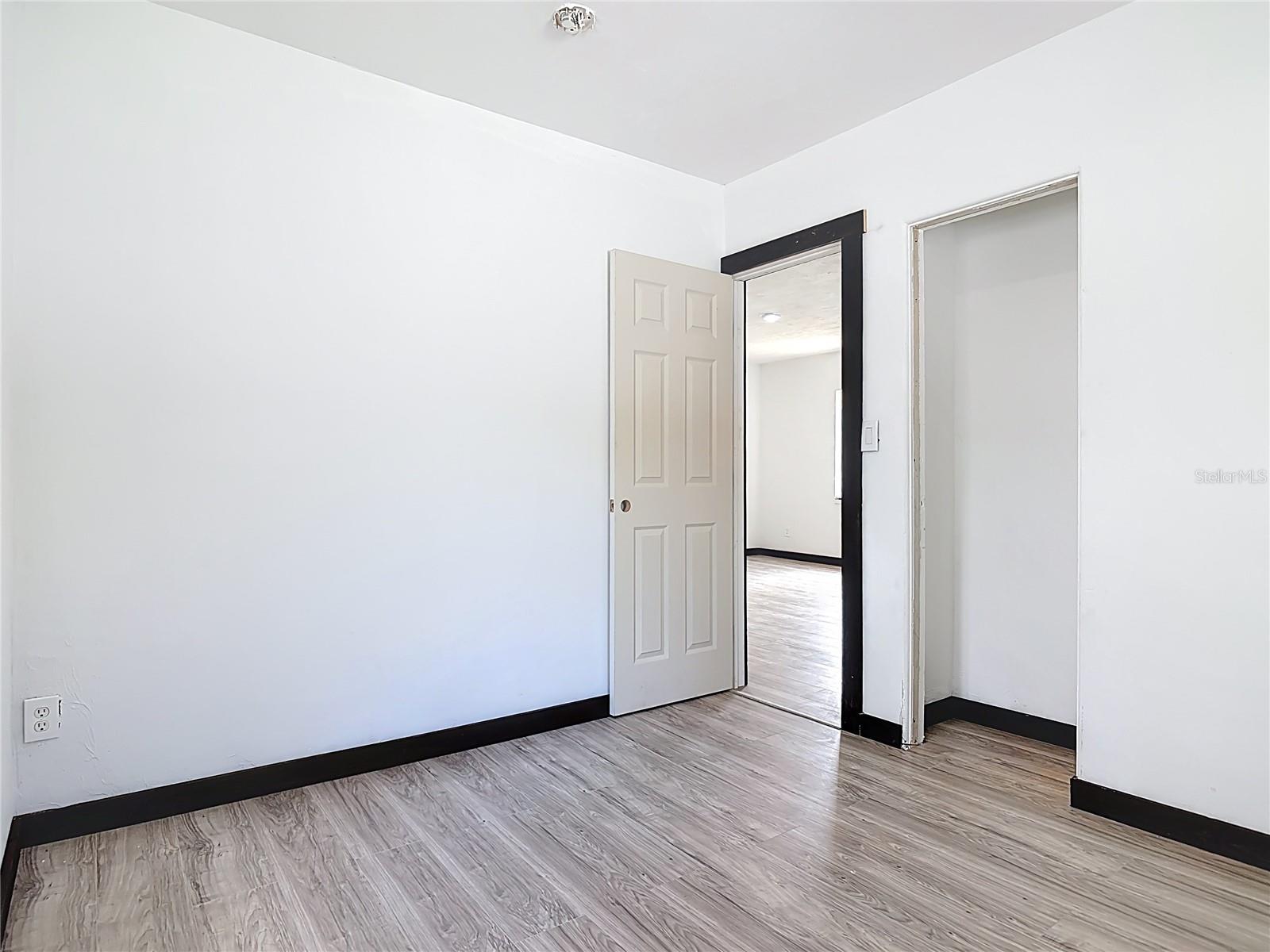 633 1/2 ELM AVE, DAYTONA BEACH, FL, 32117