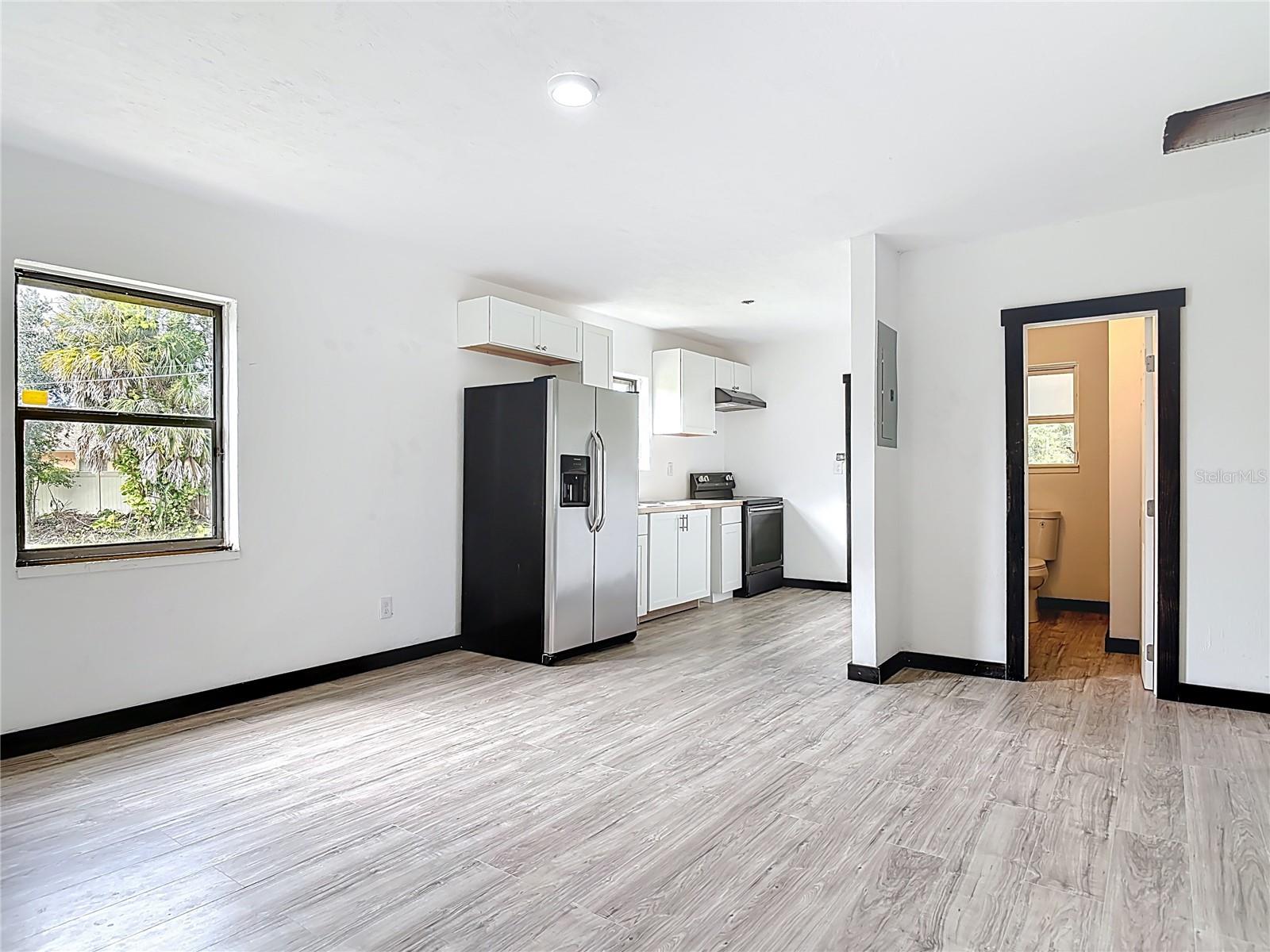 633 1/2 ELM AVE, DAYTONA BEACH, FL, 32117