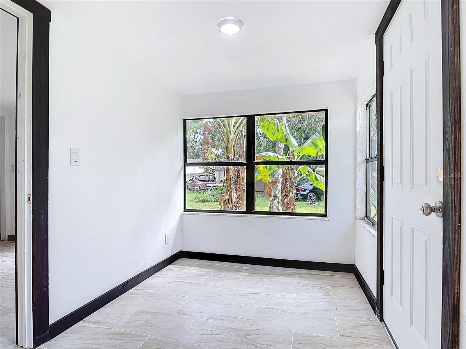 633 1/2 ELM AVE, DAYTONA BEACH, FL, 32117