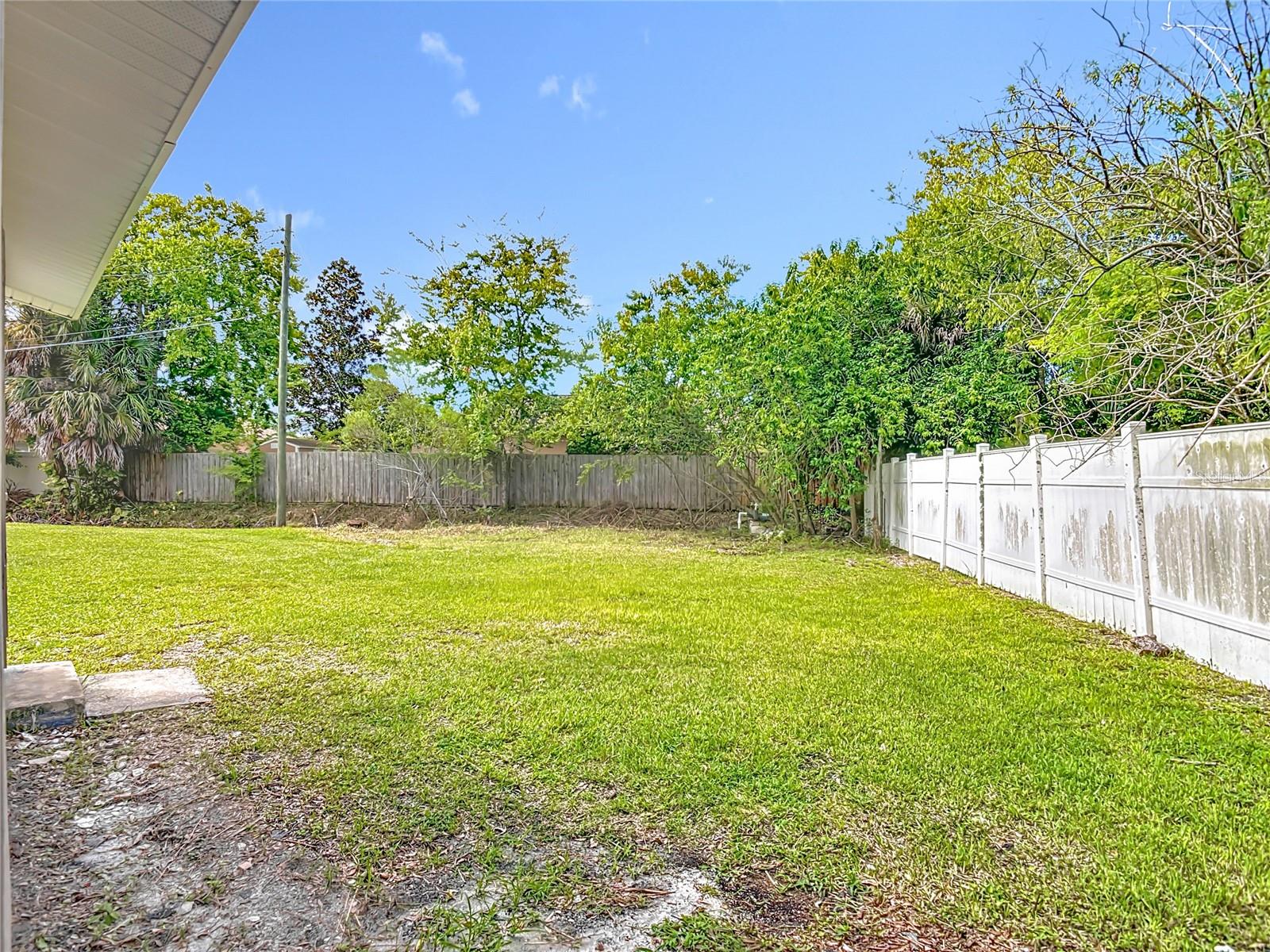 633 1/2 ELM AVE, DAYTONA BEACH, FL, 32117