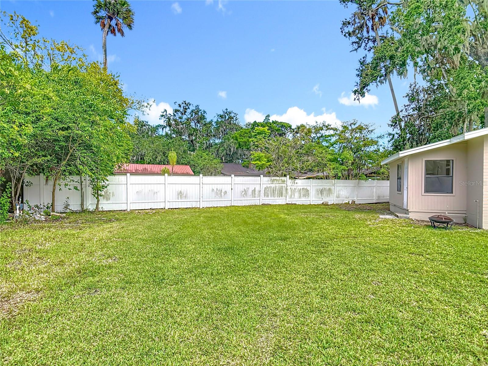 633 1/2 ELM AVE, DAYTONA BEACH, FL, 32117