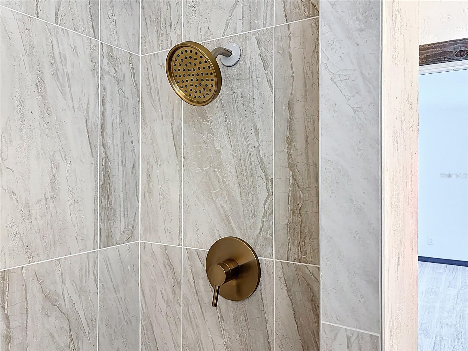 633 1/2 ELM AVE, DAYTONA BEACH, FL, 32117