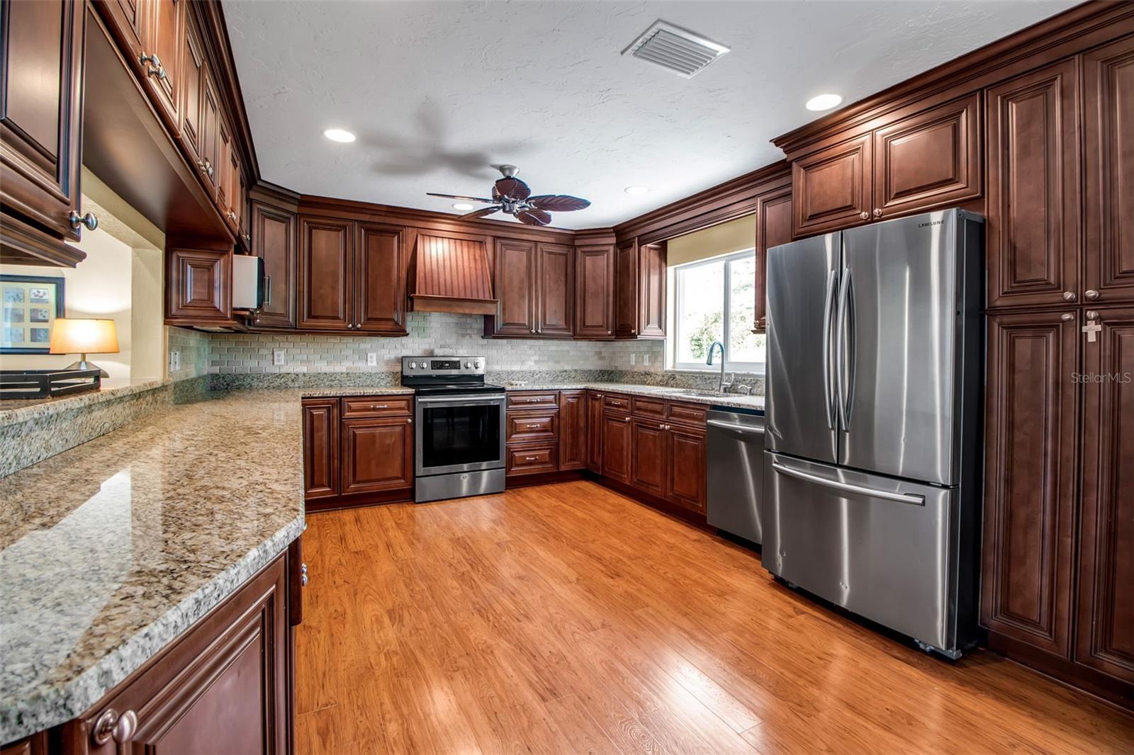 A4663847 Property Photo