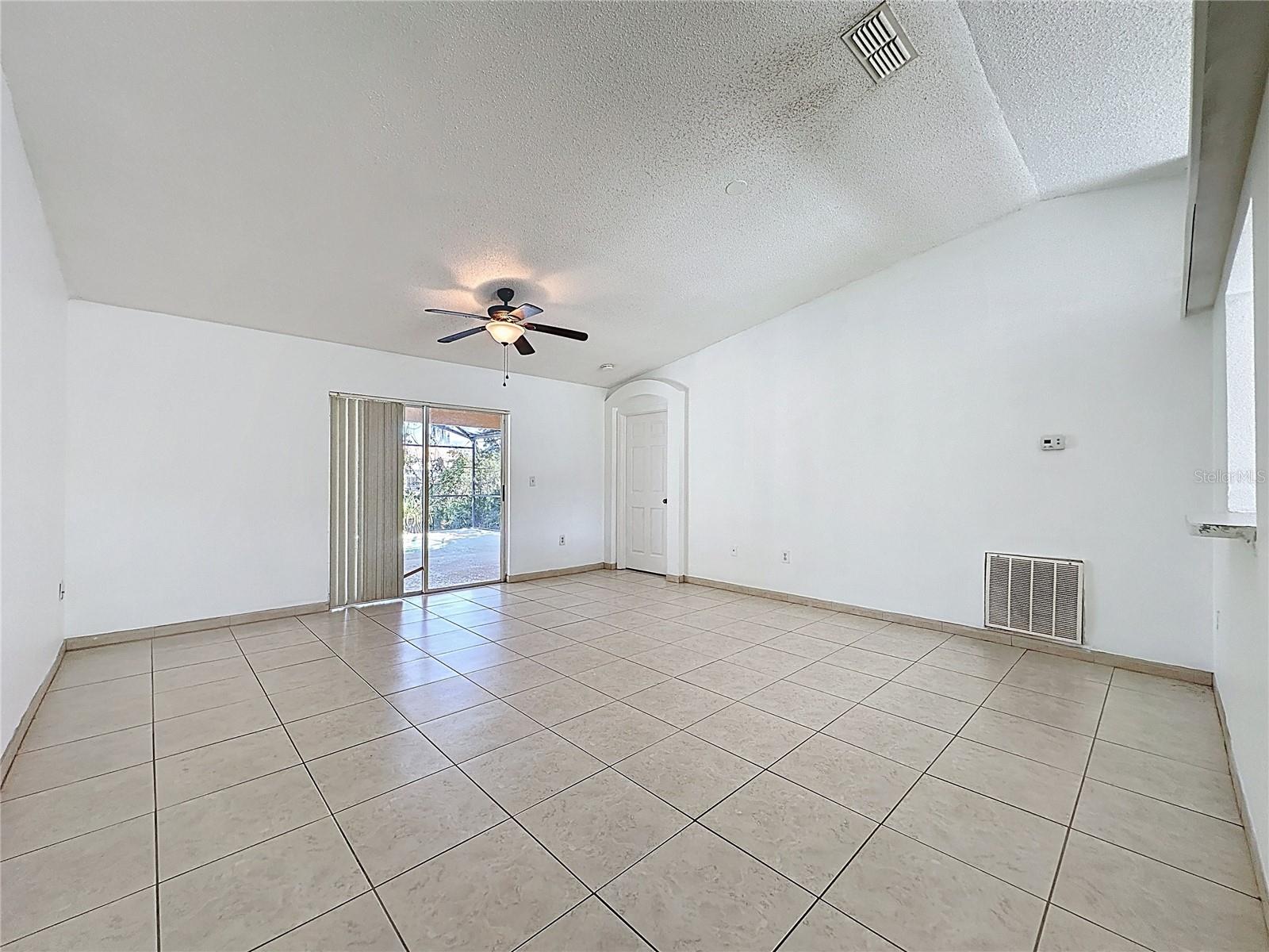 215 FOGGY CREEK RD, DAVENPORT, FL, 33837