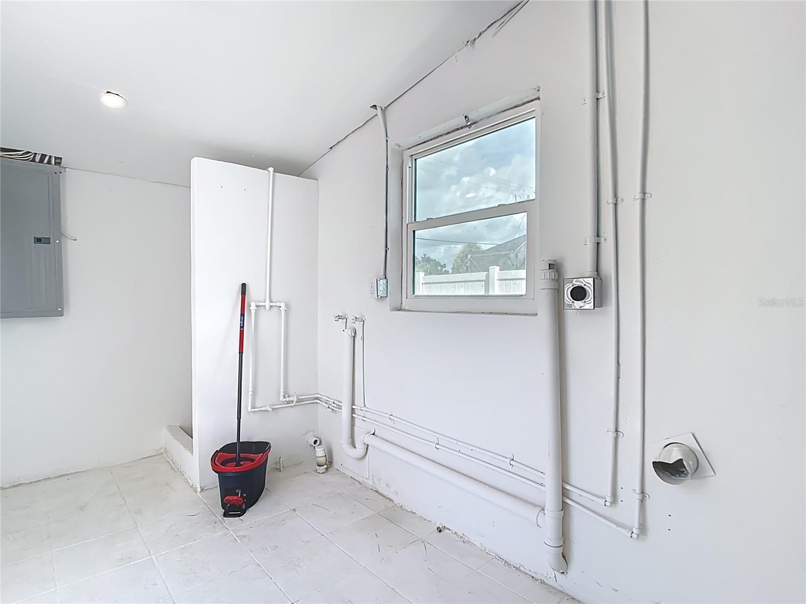 3095 PINETREE ST, PORT CHARLOTTE, FL, 33952