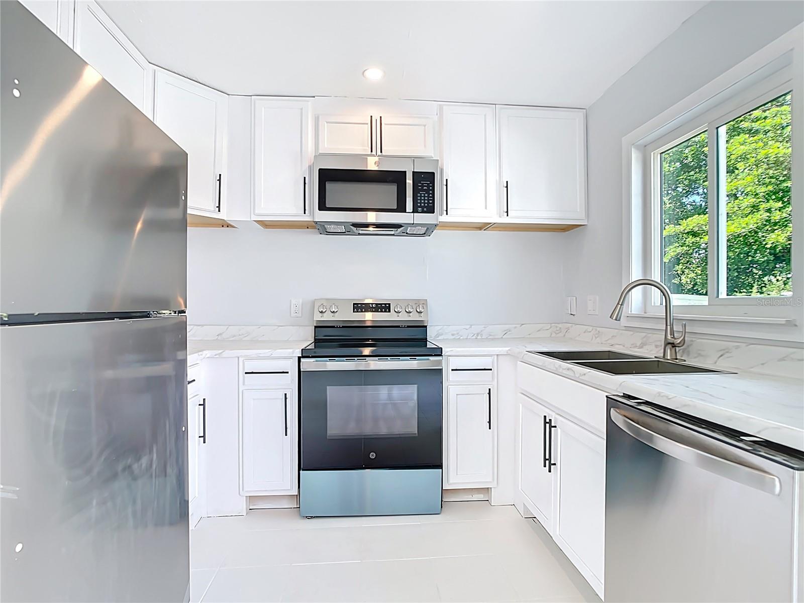 3095 PINETREE ST, PORT CHARLOTTE, FL, 33952