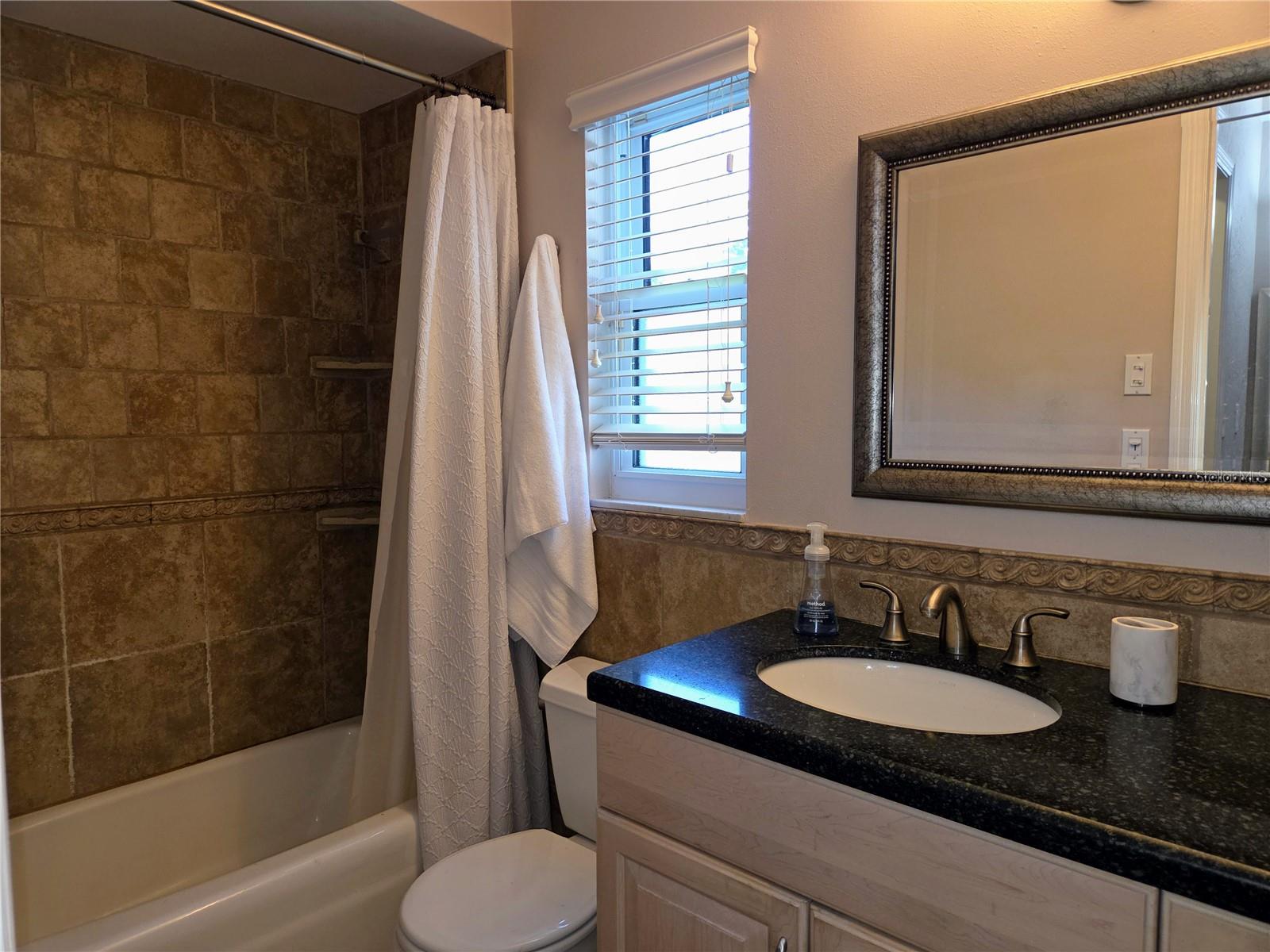 9071 RIDGE RD, SEMINOLE, FL, 33772