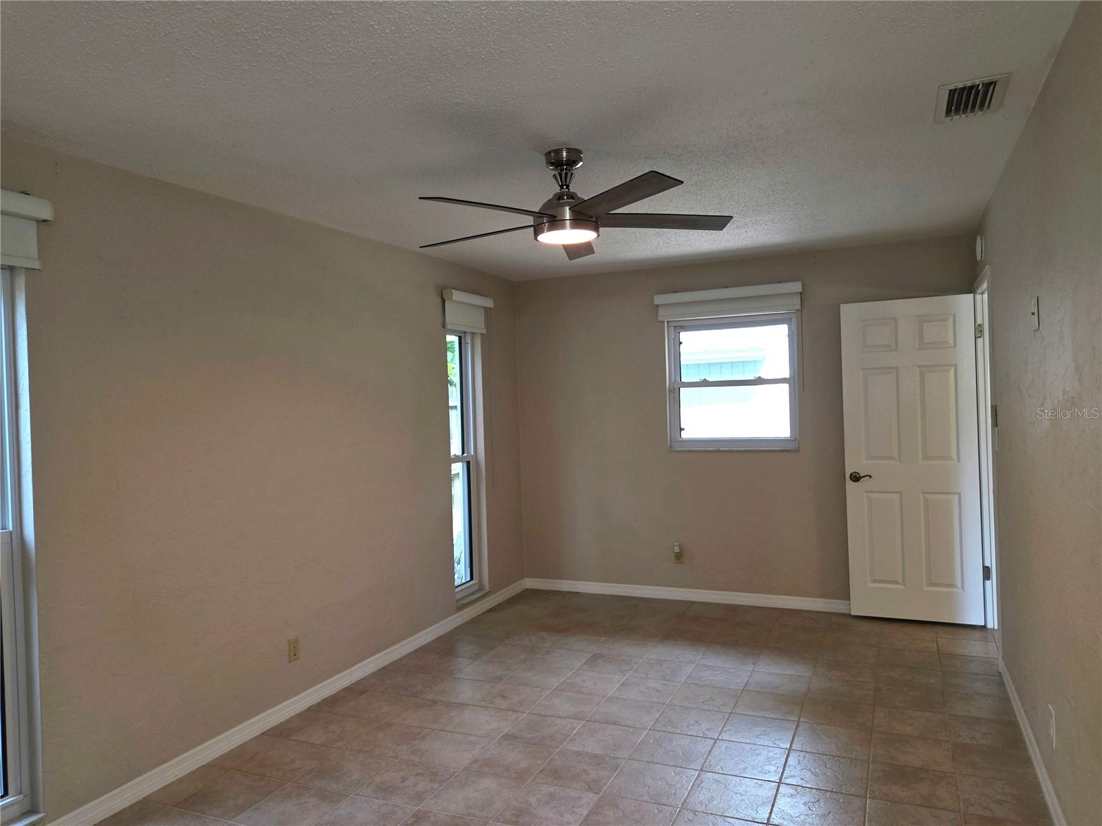 9071 RIDGE RD, SEMINOLE, FL, 33772