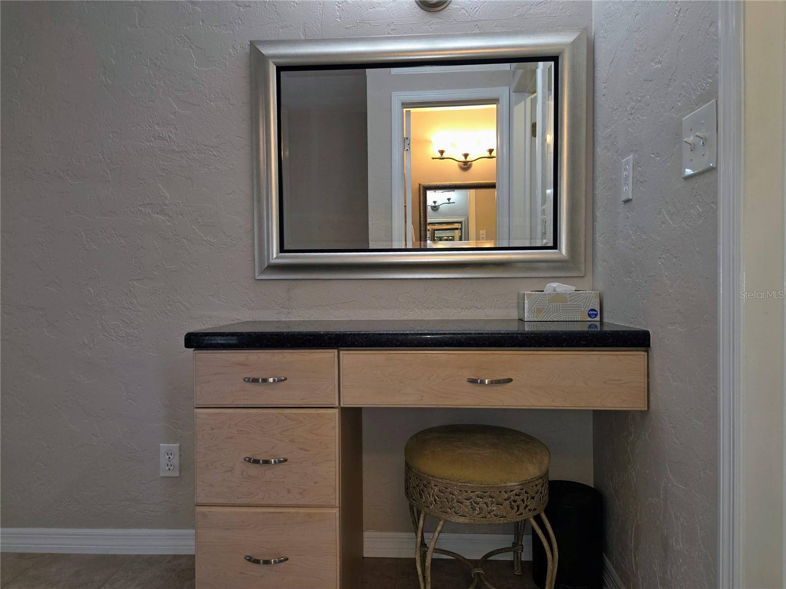 9071 RIDGE RD, SEMINOLE, FL, 33772