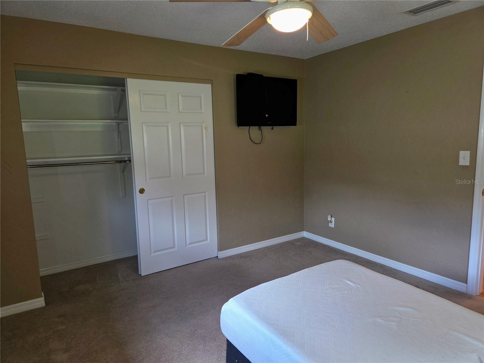 9071 RIDGE RD, SEMINOLE, FL, 33772