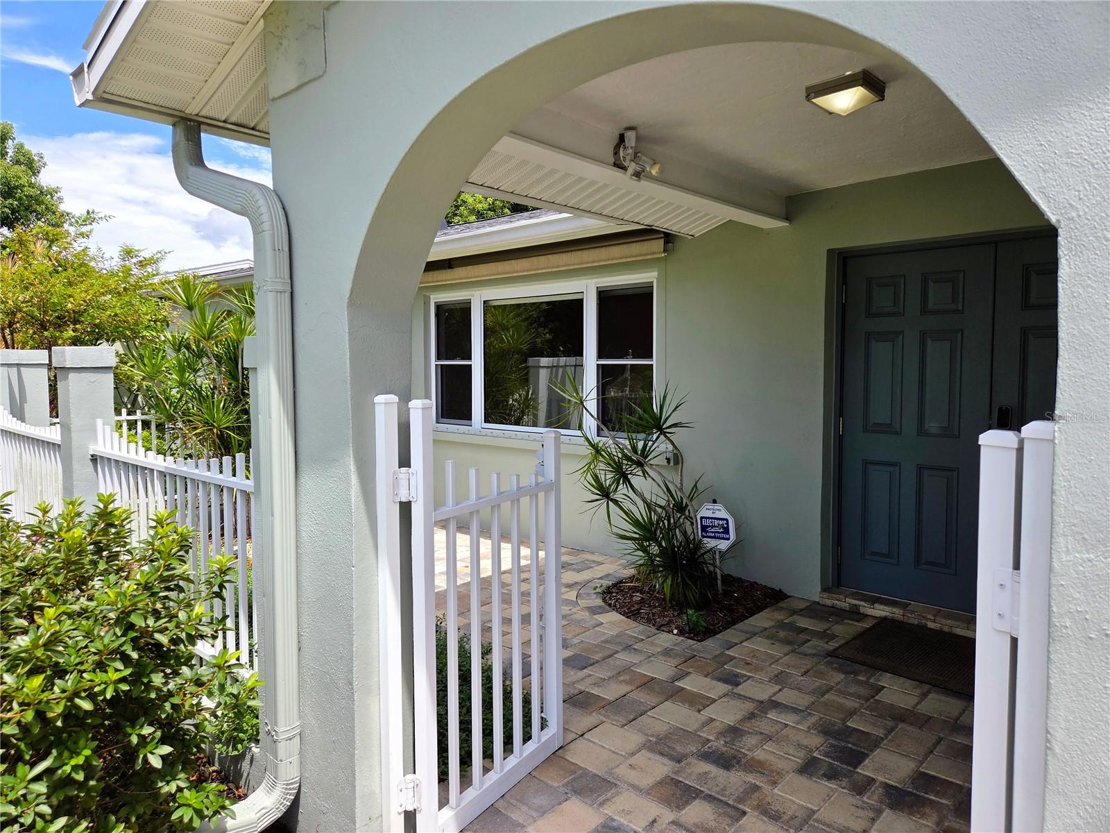 9071 RIDGE RD, SEMINOLE, FL, 33772