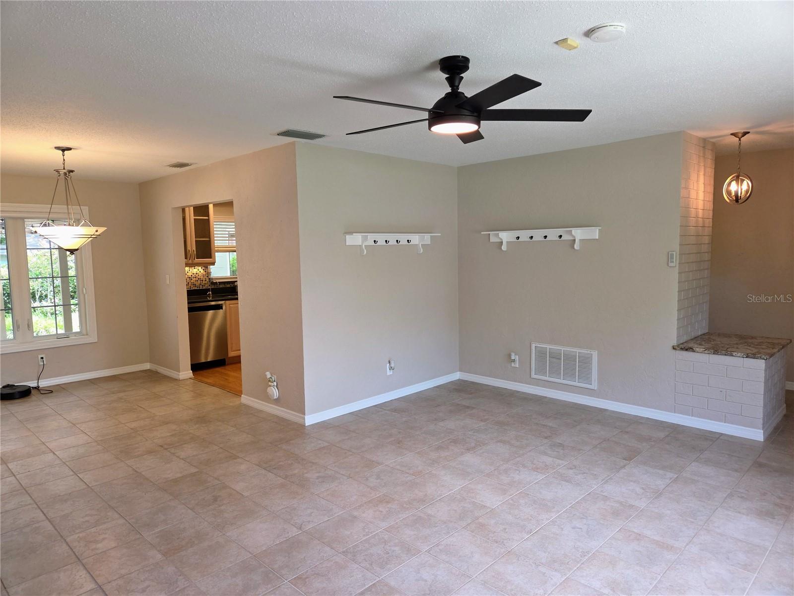 9071 RIDGE RD, SEMINOLE, FL, 33772