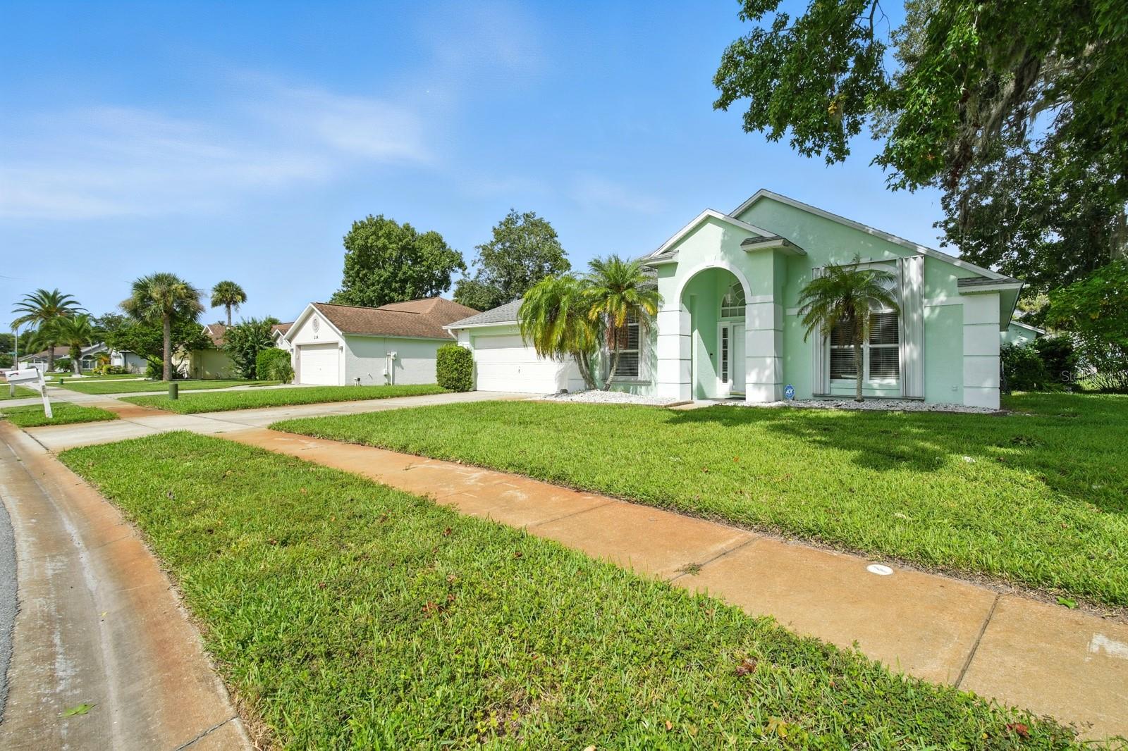 220 HOLLOWBROOK CIR, DAYTONA BEACH, FL, 32114