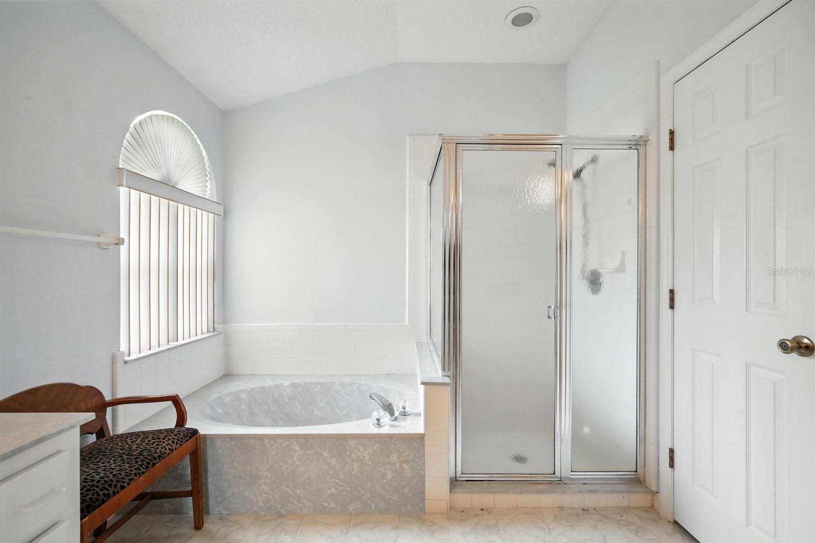 220 HOLLOWBROOK CIR, DAYTONA BEACH, FL, 32114