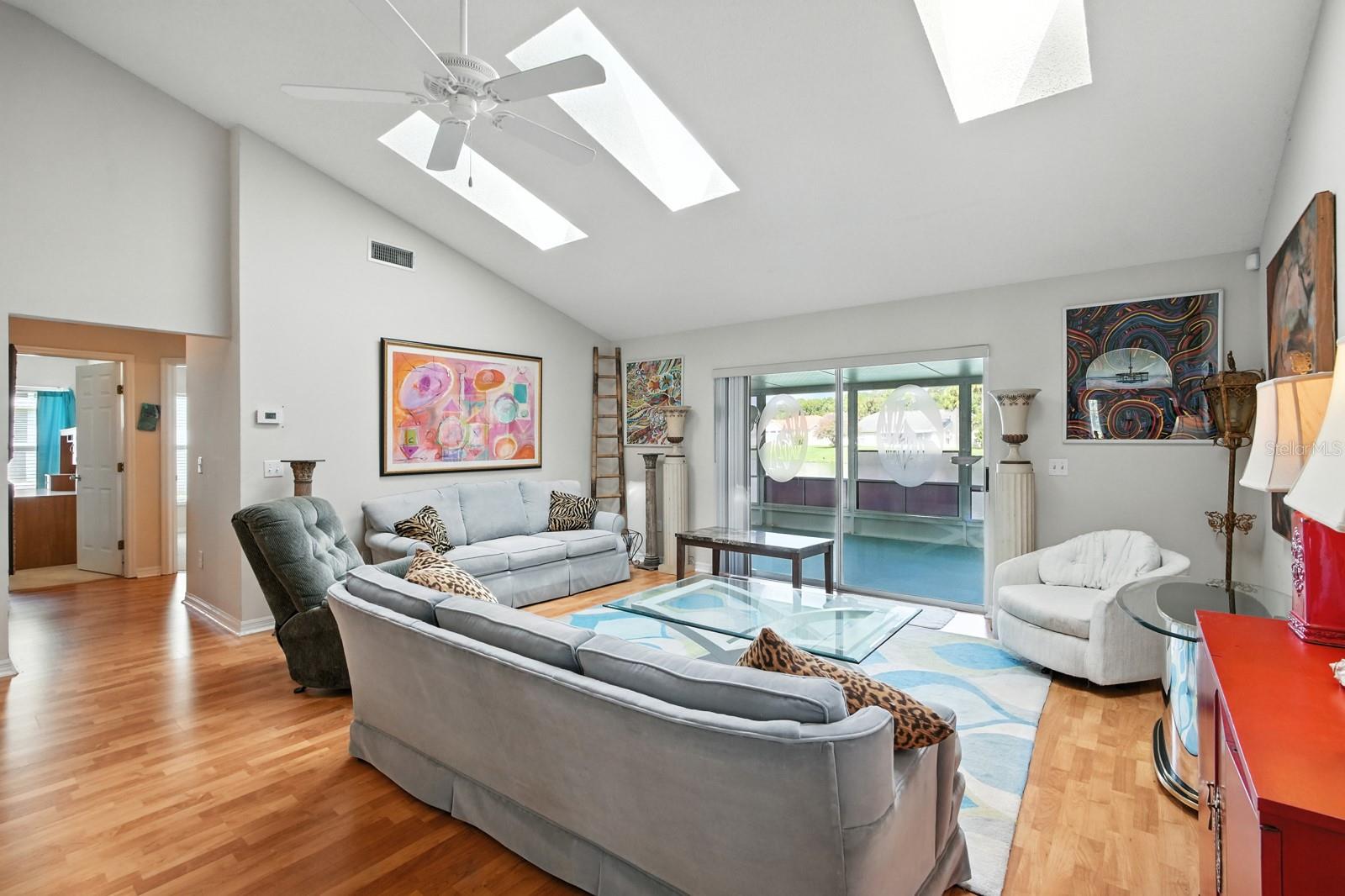 220 HOLLOWBROOK CIR, DAYTONA BEACH, FL, 32114