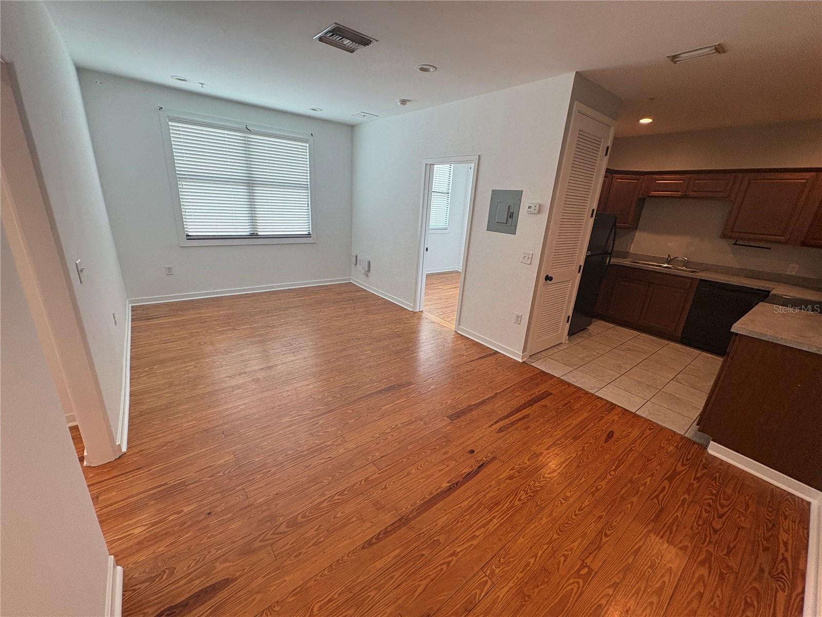 127 N GROVE ST, EUSTIS, FL, 32726