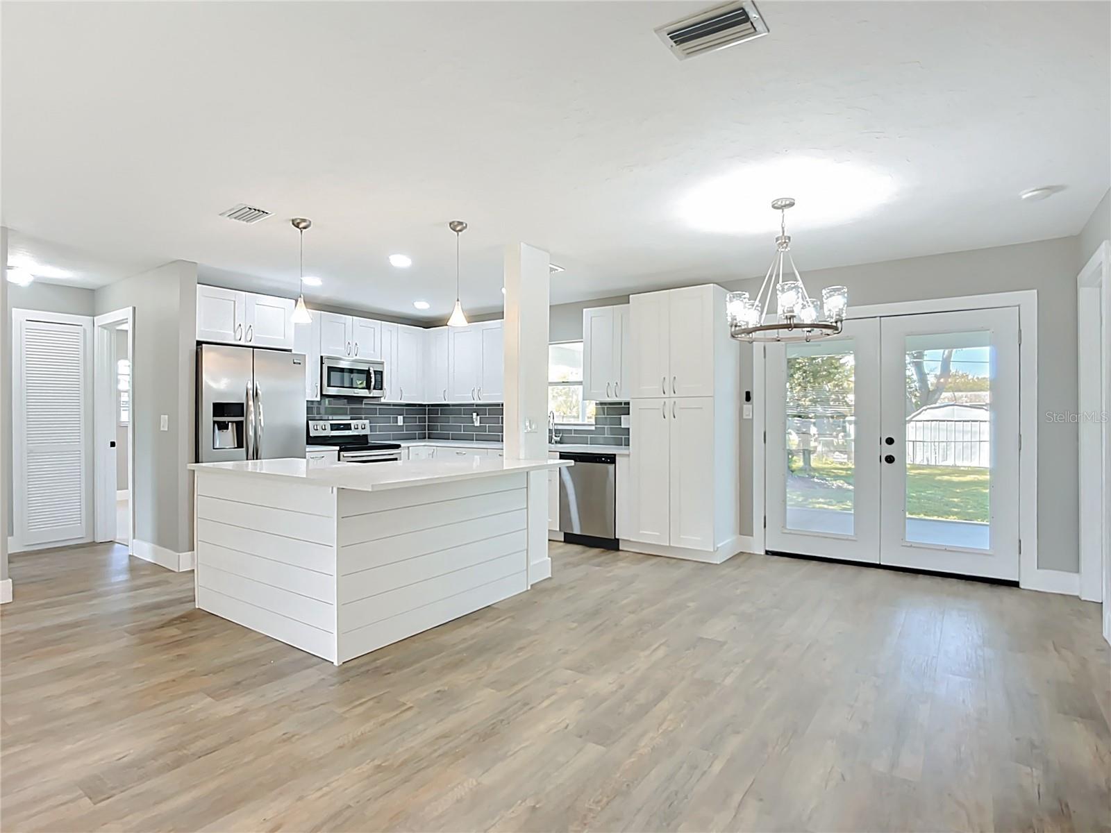 1015 24TH AVE W, PALMETTO, FL, 34221