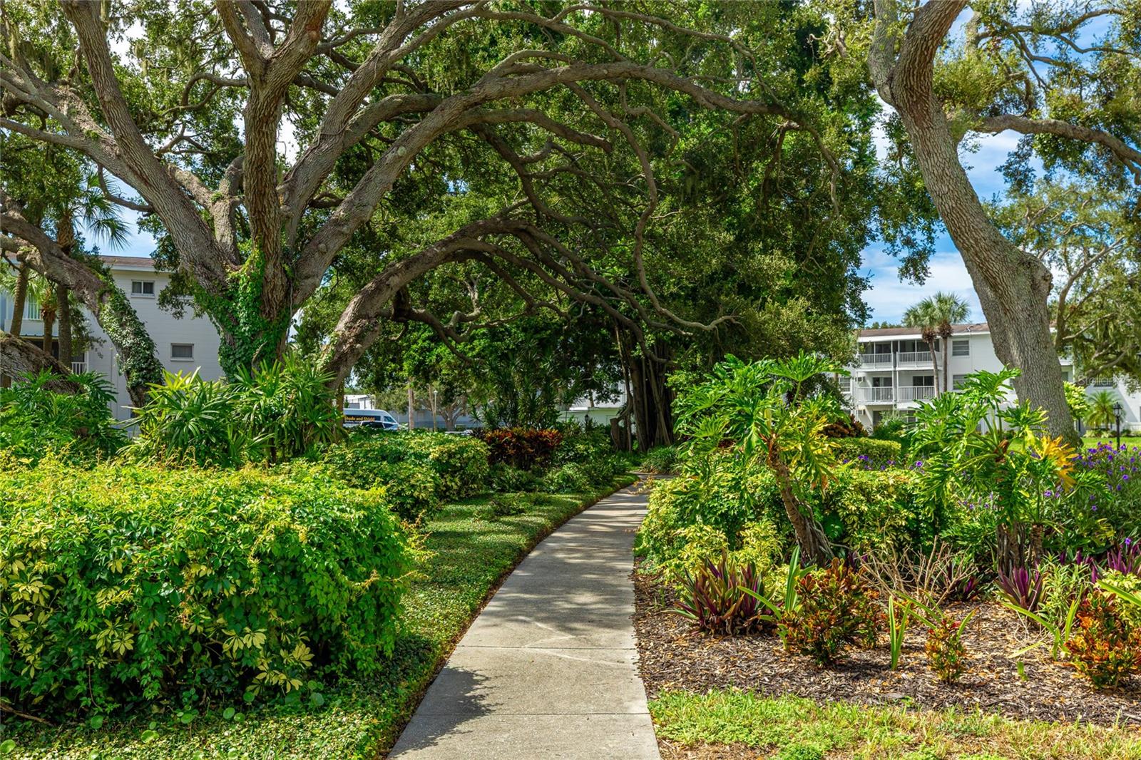 5882 CANAL DR #J-7, BRADENTON, FL, 34207