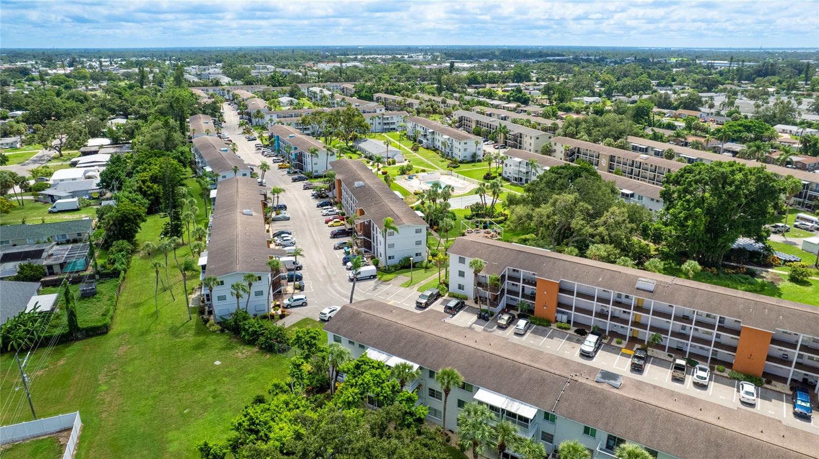 5882 CANAL DR #J-7, BRADENTON, FL, 34207