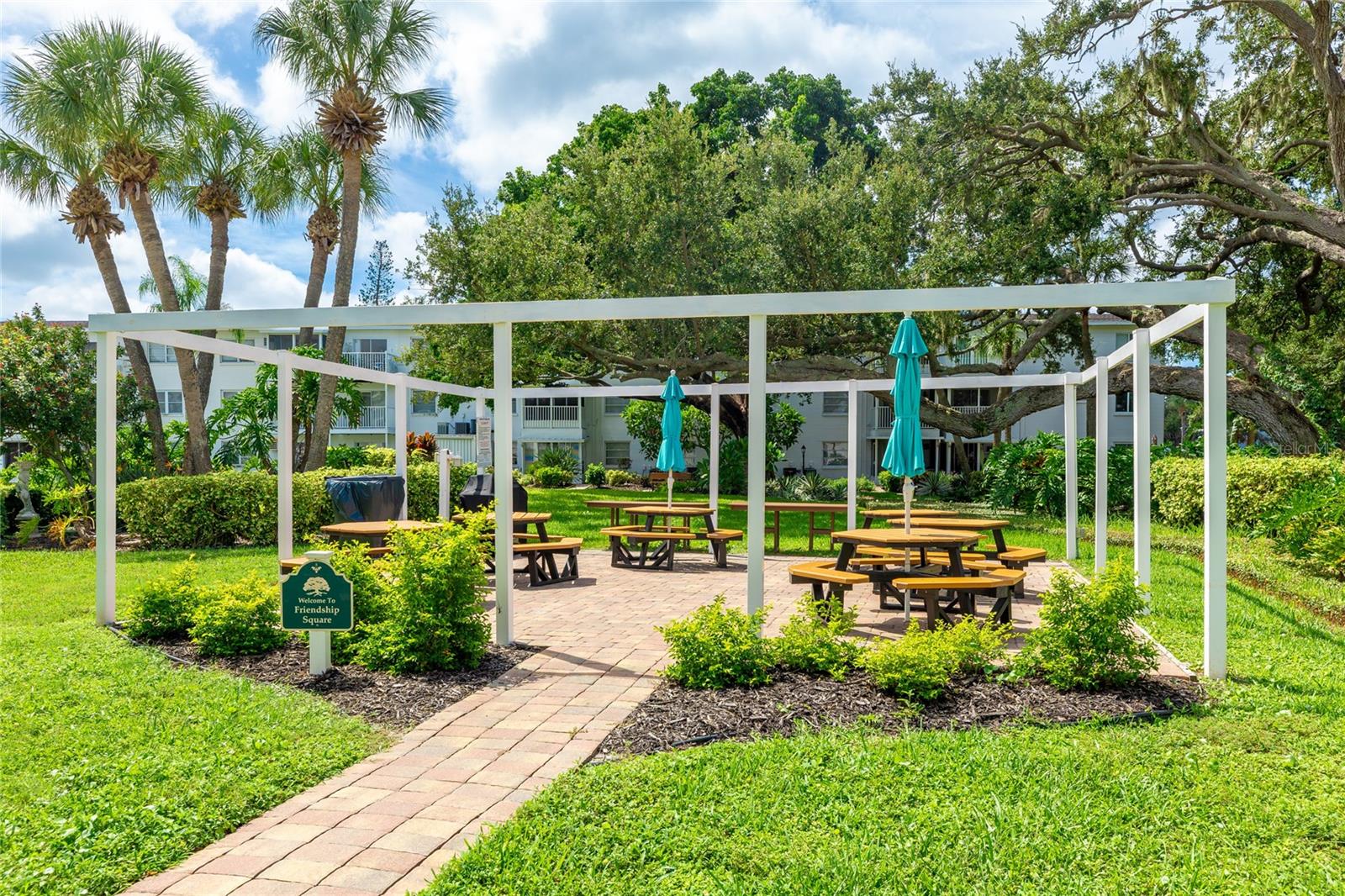 5882 CANAL DR #J-7, BRADENTON, FL, 34207