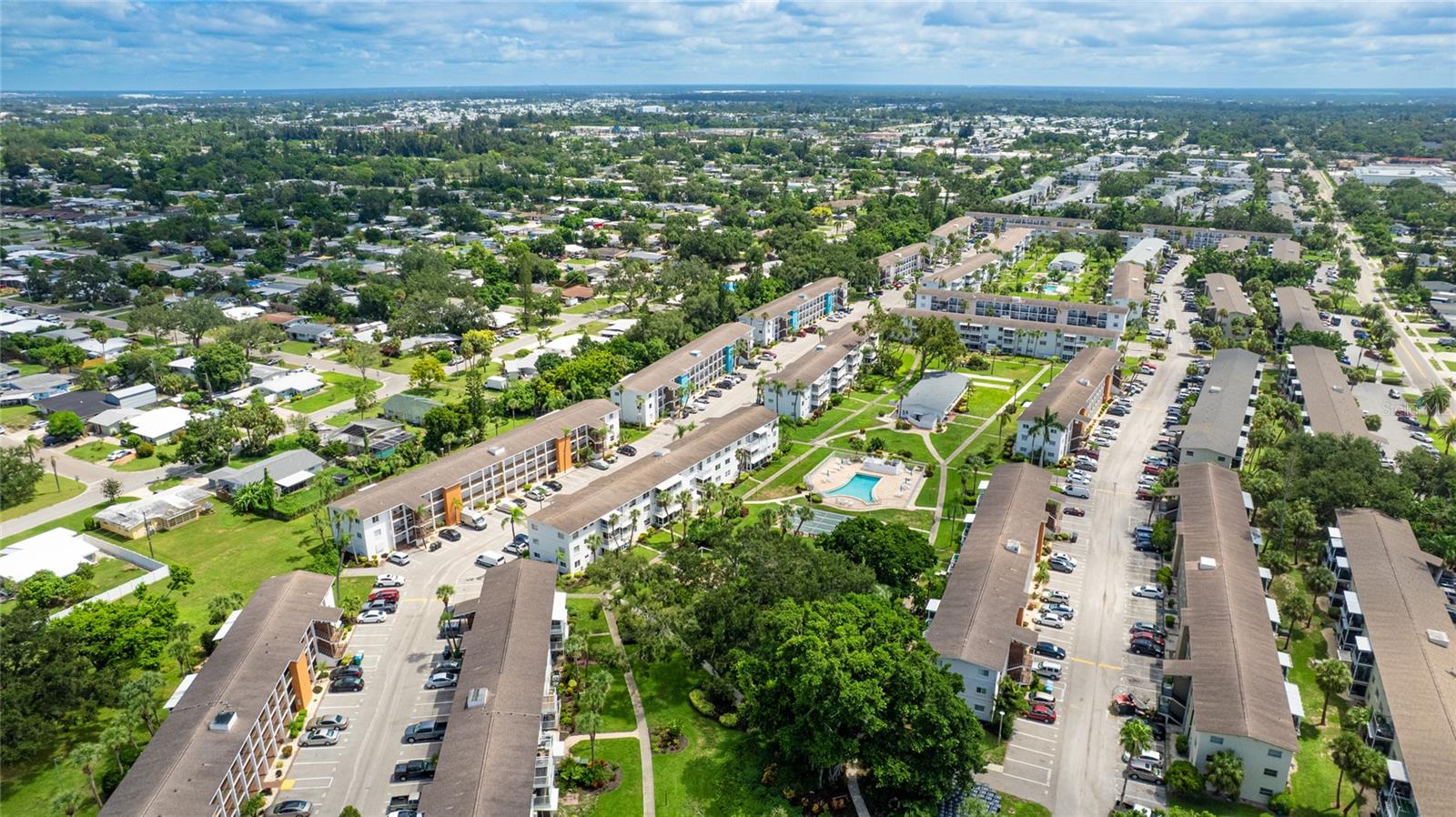 5882 CANAL DR #J-7, BRADENTON, FL, 34207