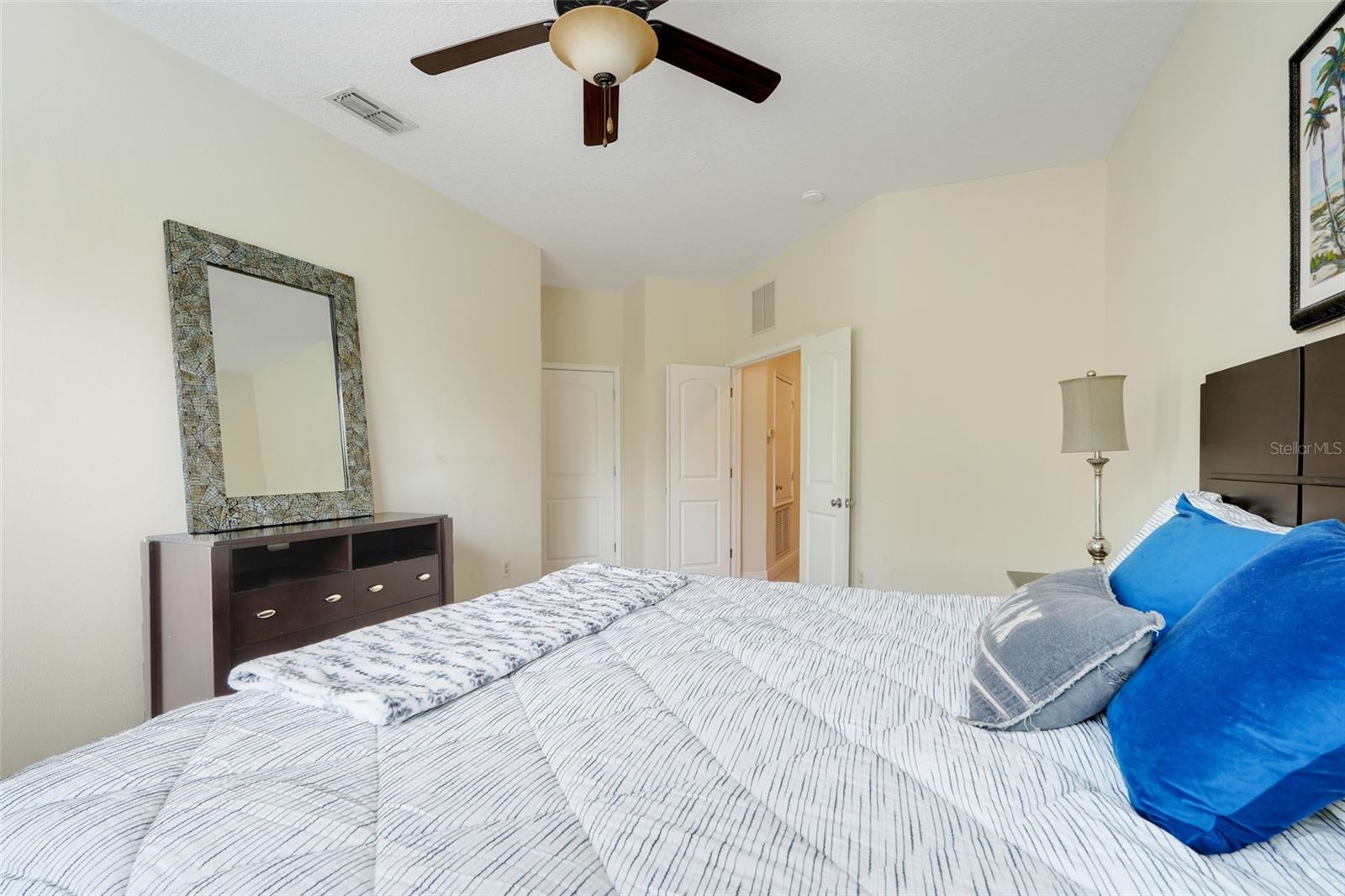 7842 HOLIDAY ISLE DR #102, BELLE ISLE, FL, 32812