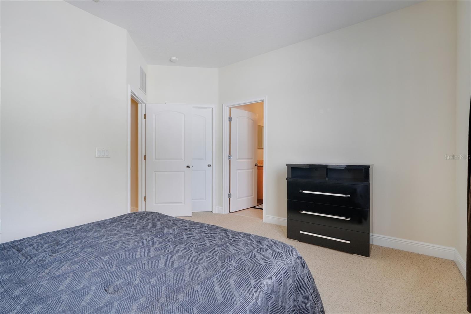 7842 HOLIDAY ISLE DR #102, BELLE ISLE, FL, 32812