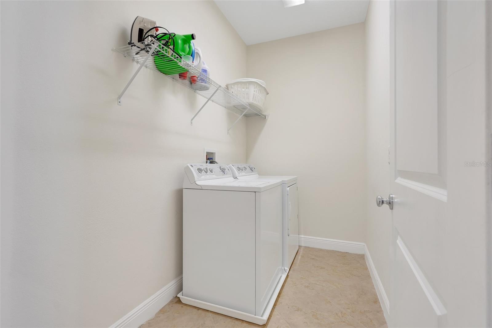 7842 HOLIDAY ISLE DR #102, BELLE ISLE, FL, 32812