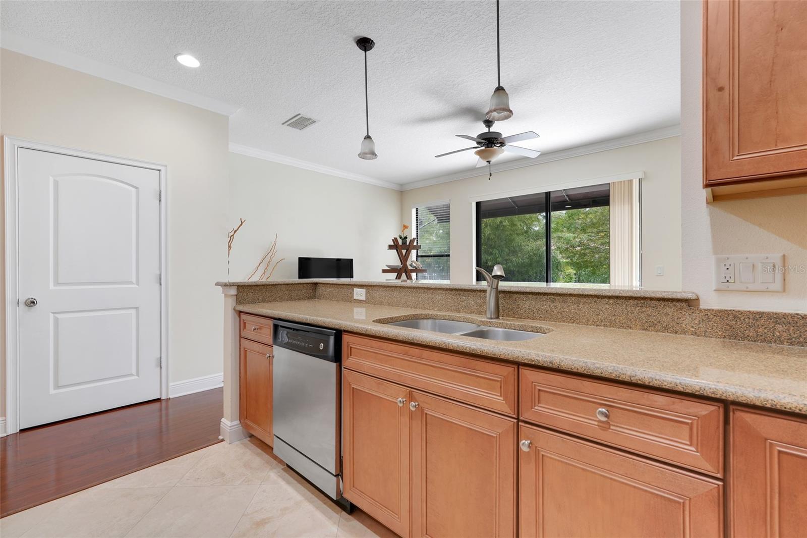 7842 HOLIDAY ISLE DR #102, BELLE ISLE, FL, 32812