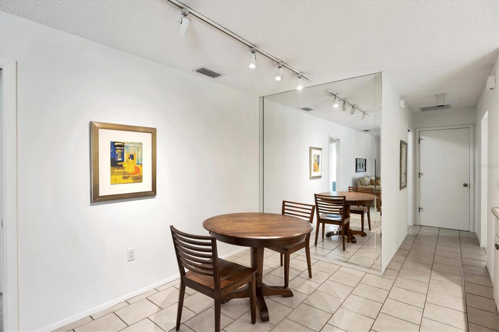 A4663887 Property Photo
