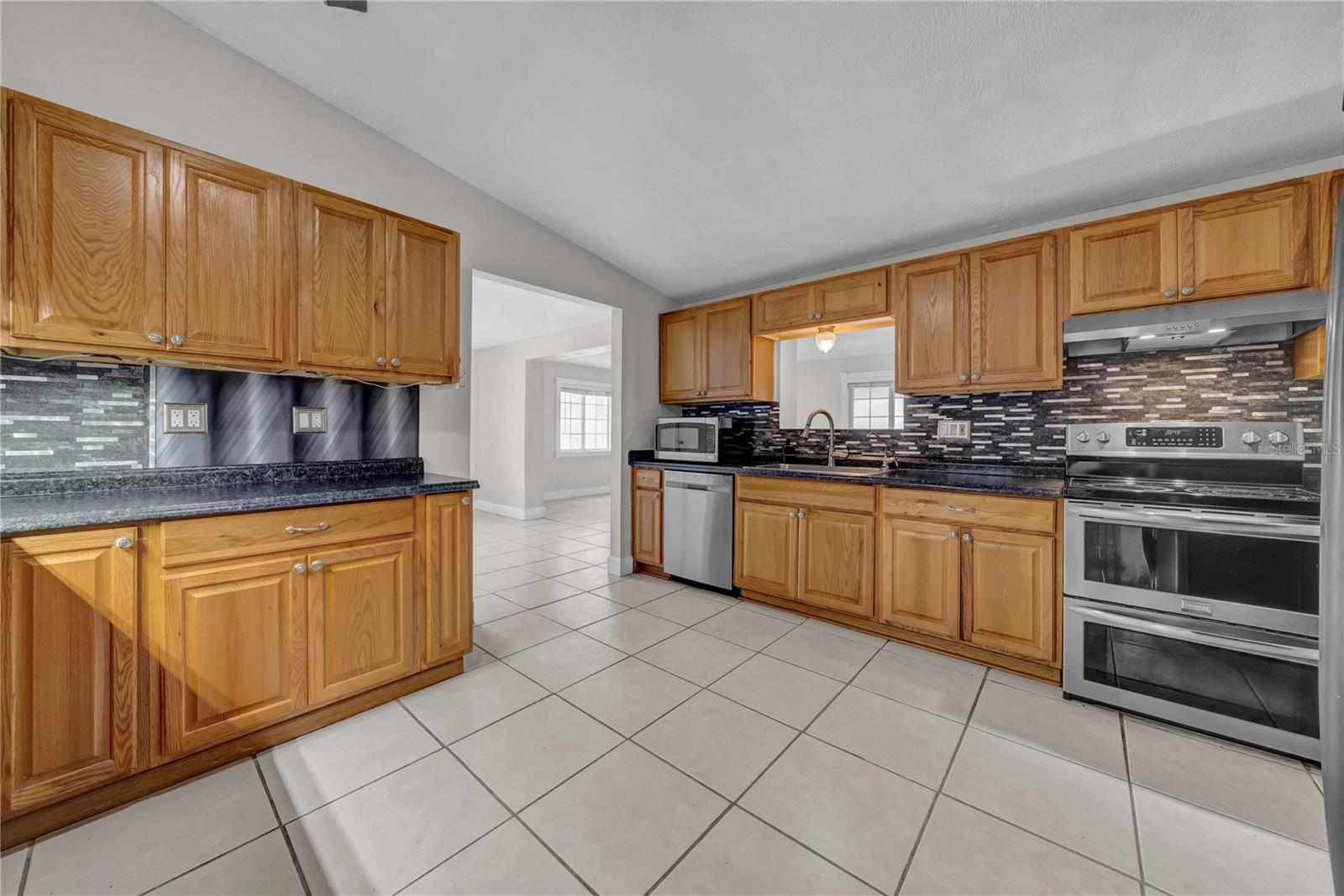 1352 FOXWOOD DR, LUTZ, FL, 33549