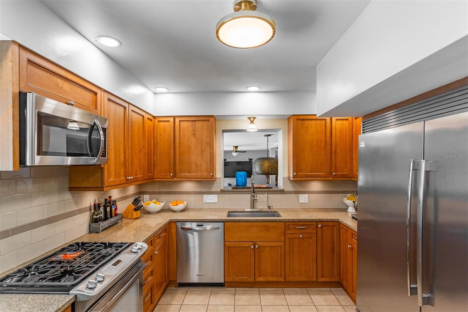 3649 FOSTER HILL DR N, ST PETERSBURG, FL, 33704