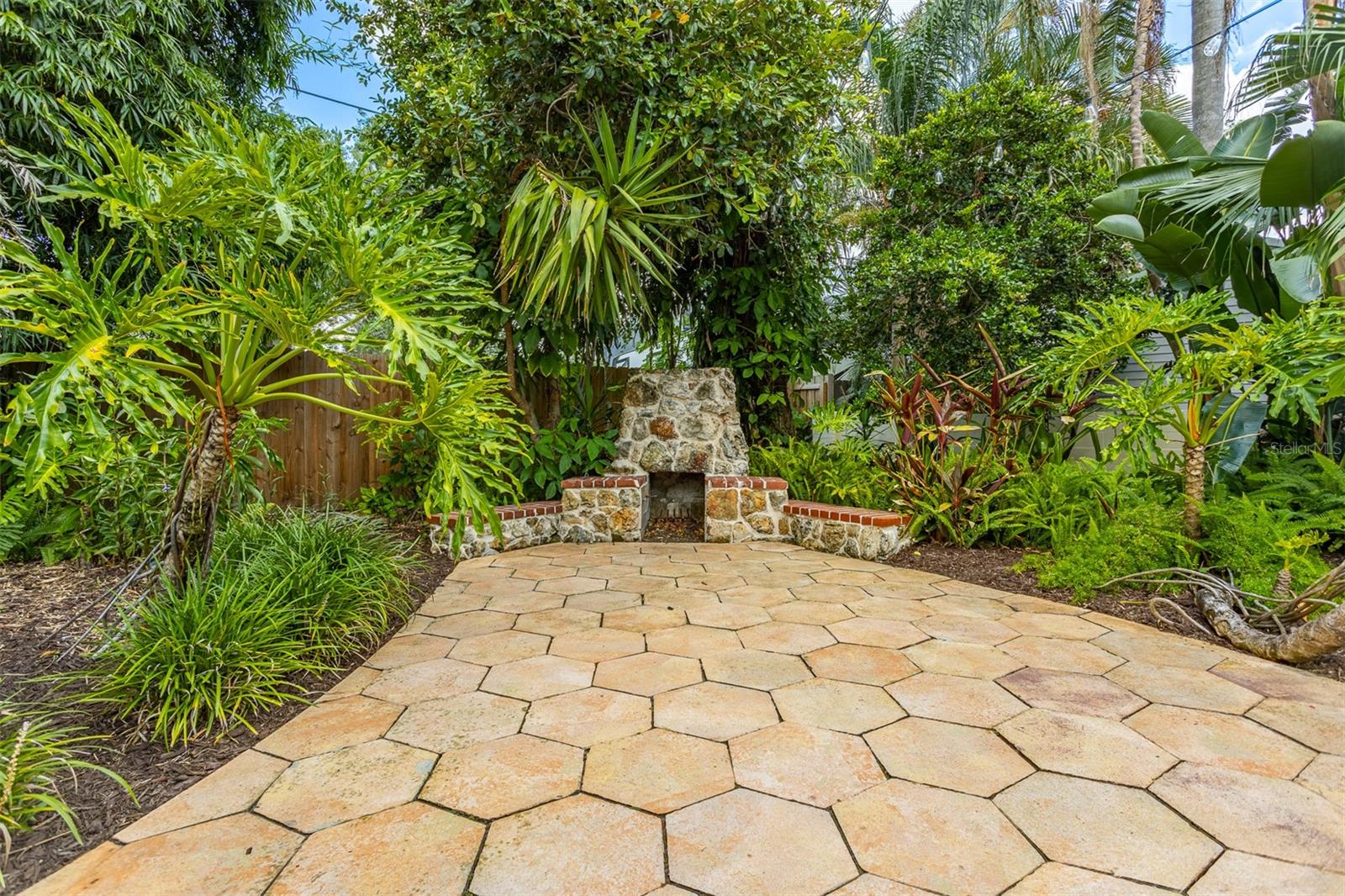 3649 FOSTER HILL DR N, ST PETERSBURG, FL, 33704