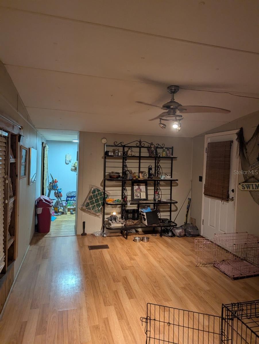 TB8423683 Property Photo