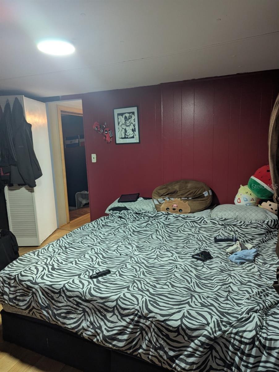 TB8423683 Property Photo