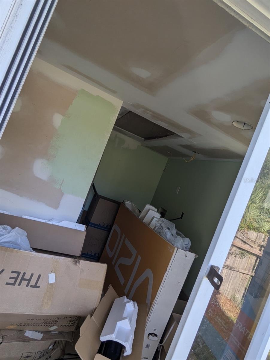 TB8423683 Property Photo