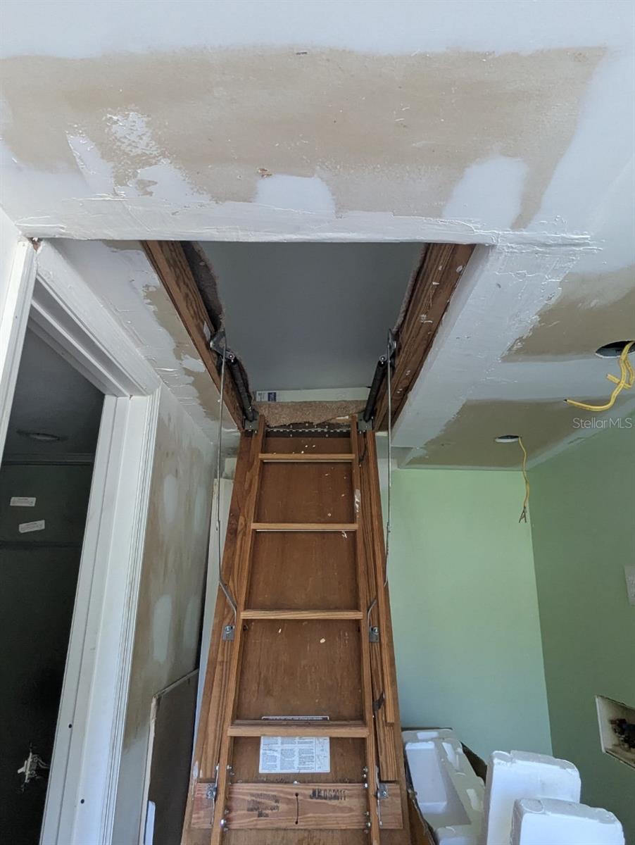 TB8423683 Property Photo