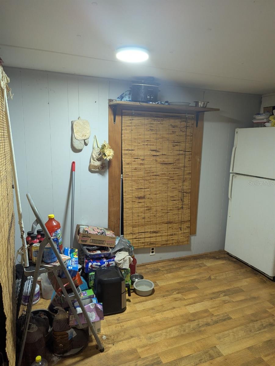 TB8423683 Property Photo