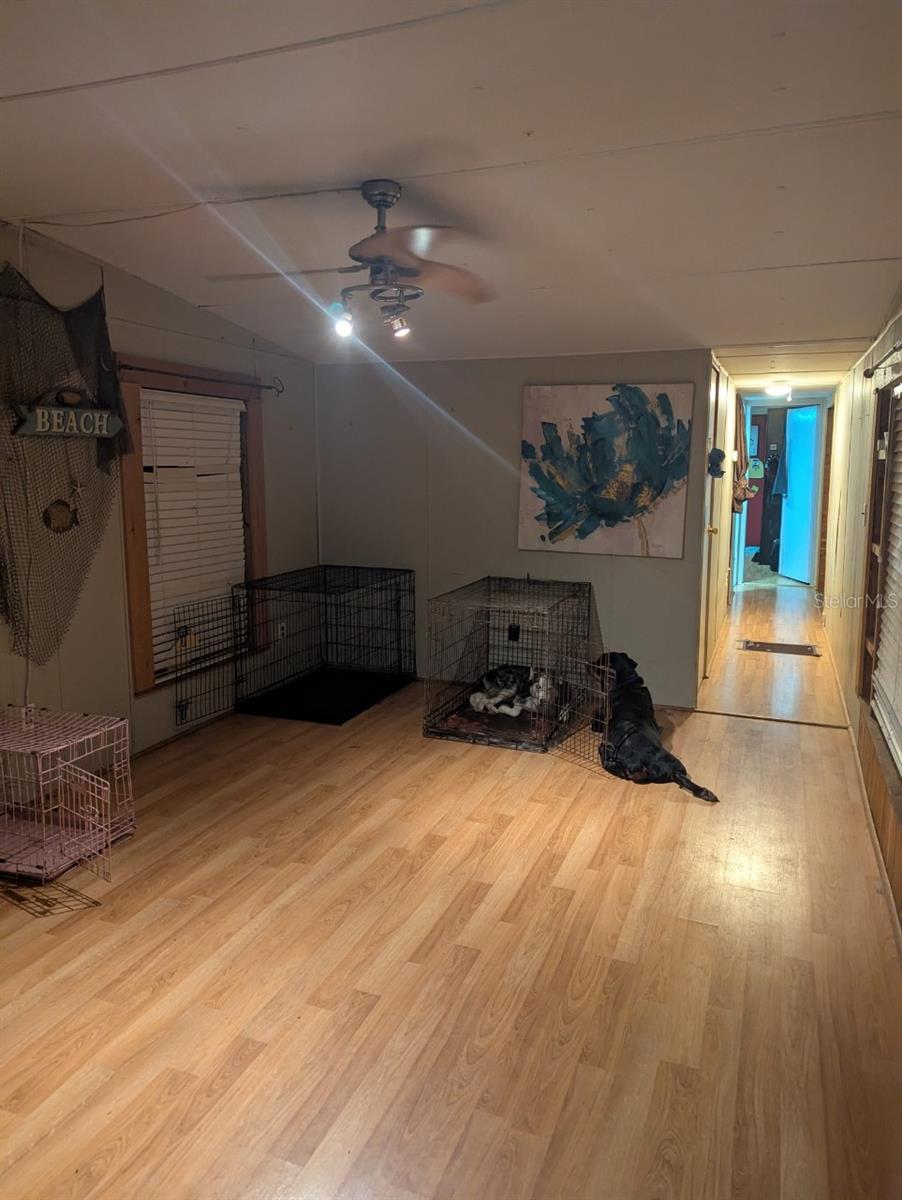 TB8423683 Property Photo