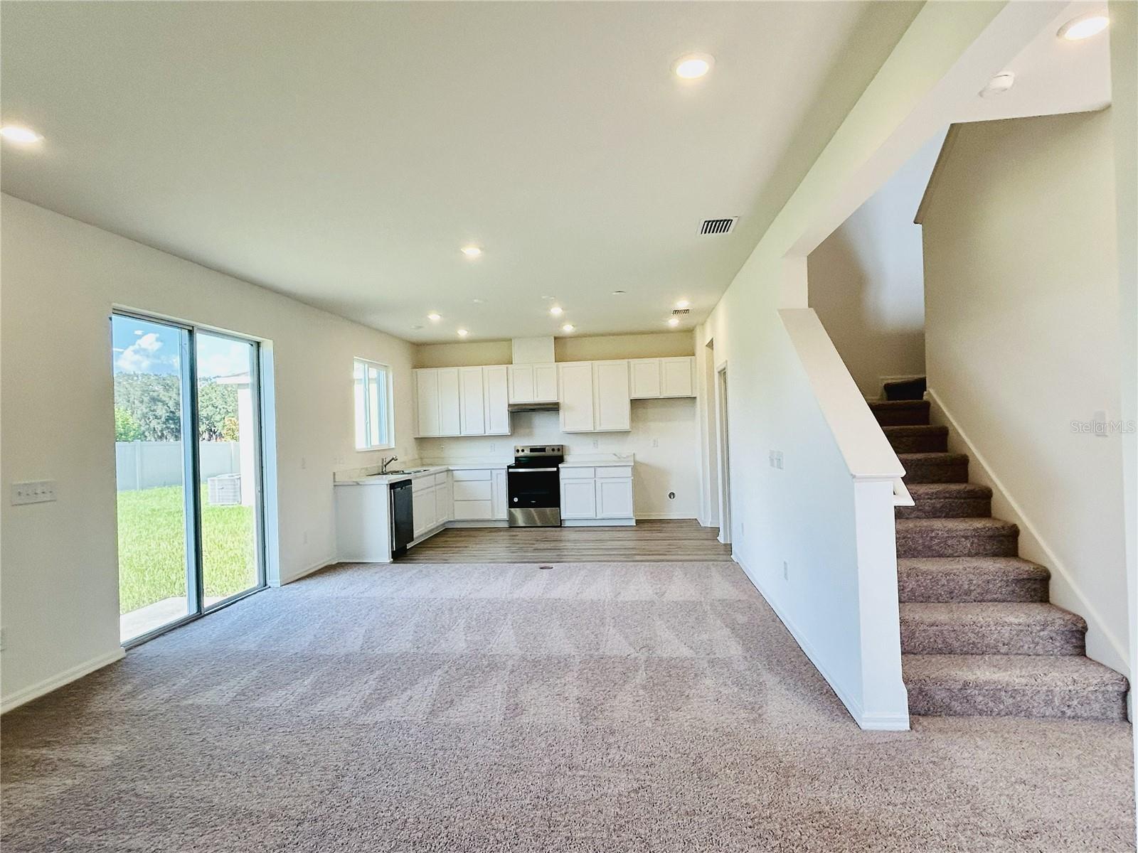 37531 WILLIAMETTE WAY, ZEPHYRHILLS, FL, 33540