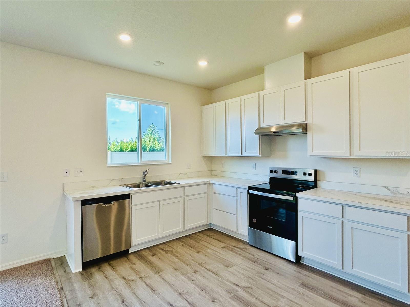 37531 WILLIAMETTE WAY, ZEPHYRHILLS, FL, 33540