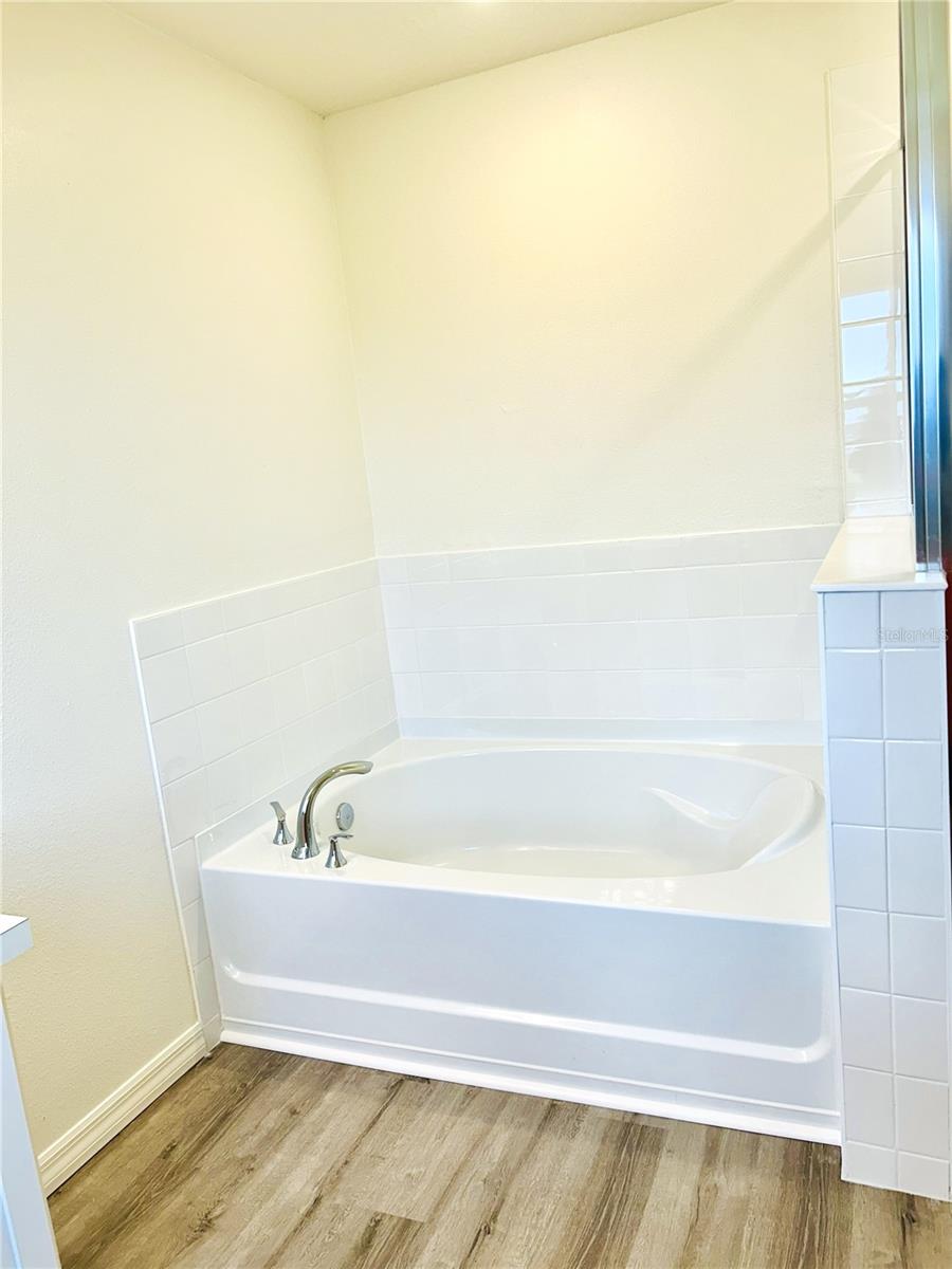 37531 WILLIAMETTE WAY, ZEPHYRHILLS, FL, 33540