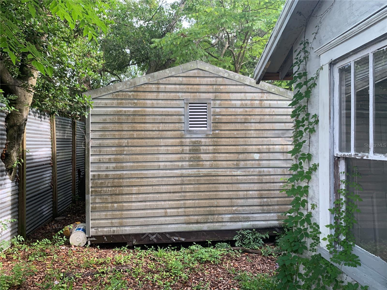 TB8423695 Property Photo