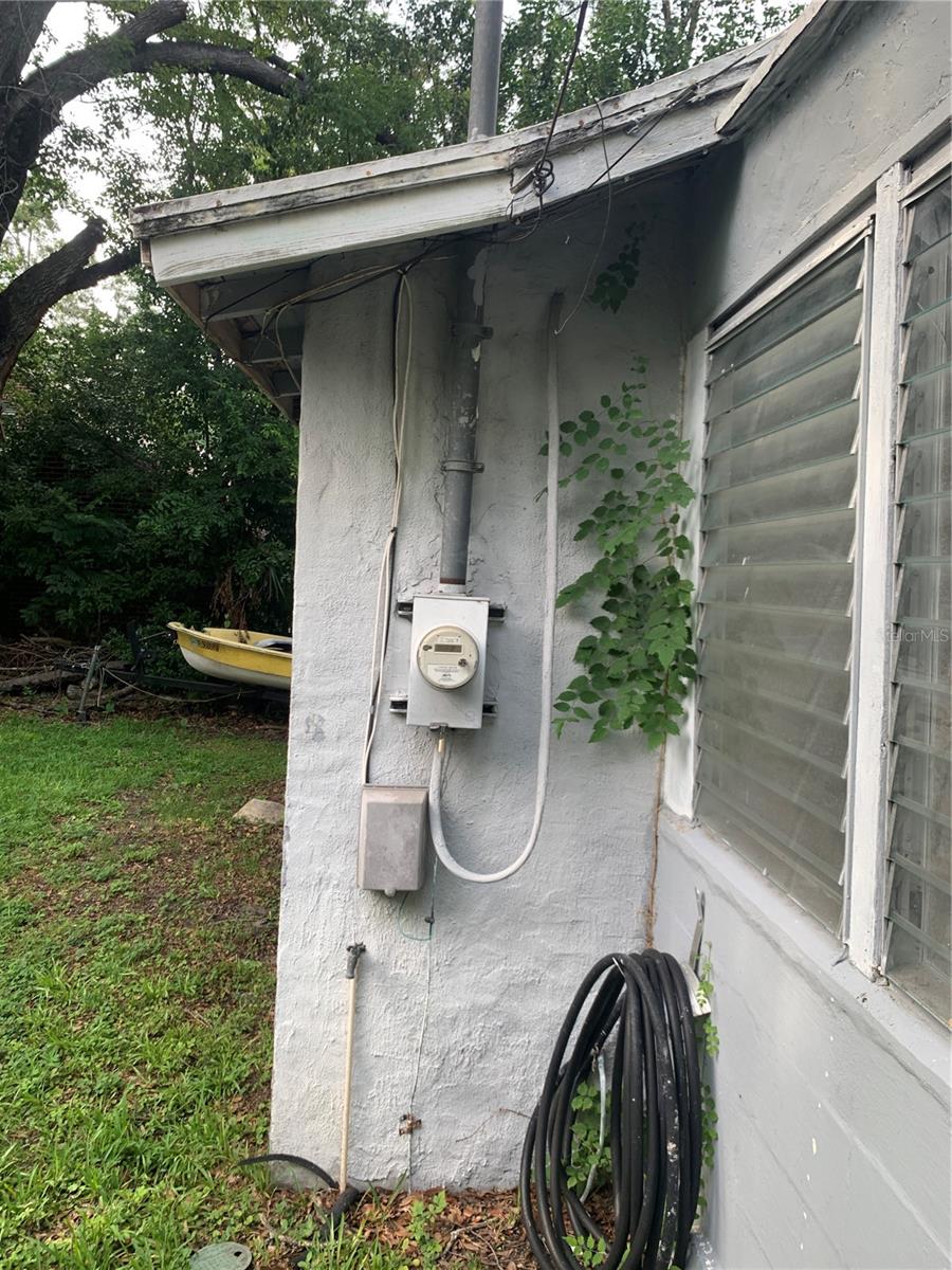 TB8423695 Property Photo