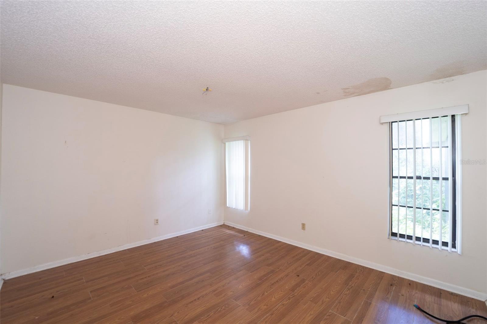 18412 SWAN LAKE DR, LUTZ, FL, 33549