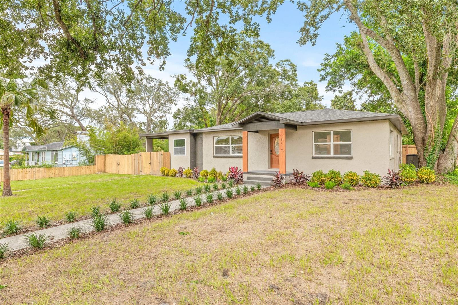 8719 N TEMPLE AVE, TAMPA, FL, 33617