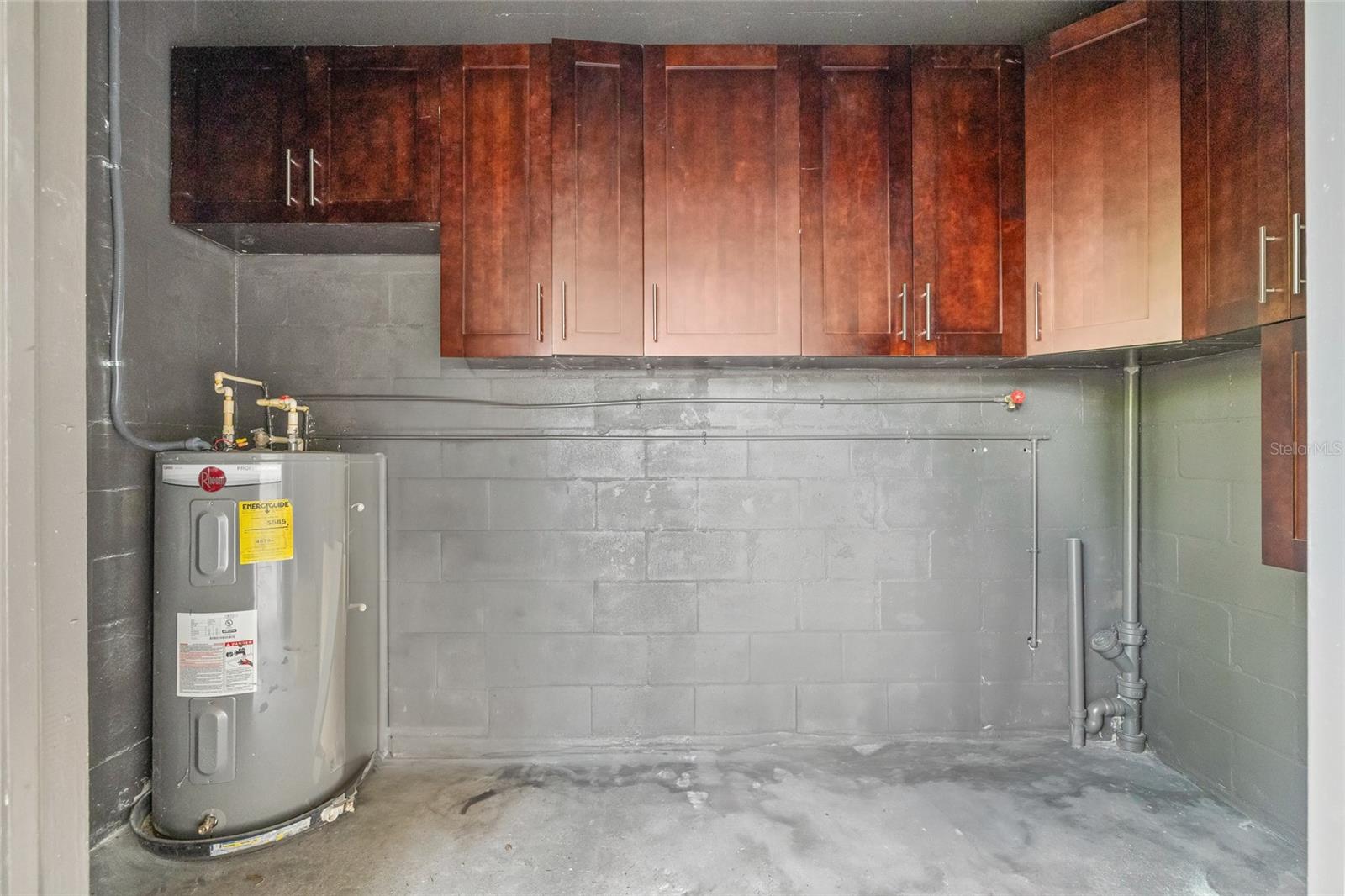 8719 N TEMPLE AVE, TAMPA, FL, 33617